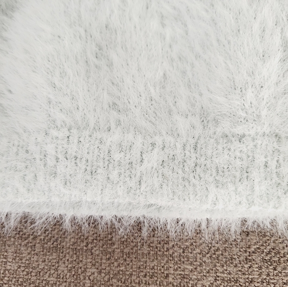 Ellen Tracy XS NEW Fuzzy Sweater - Picture 2 of 8